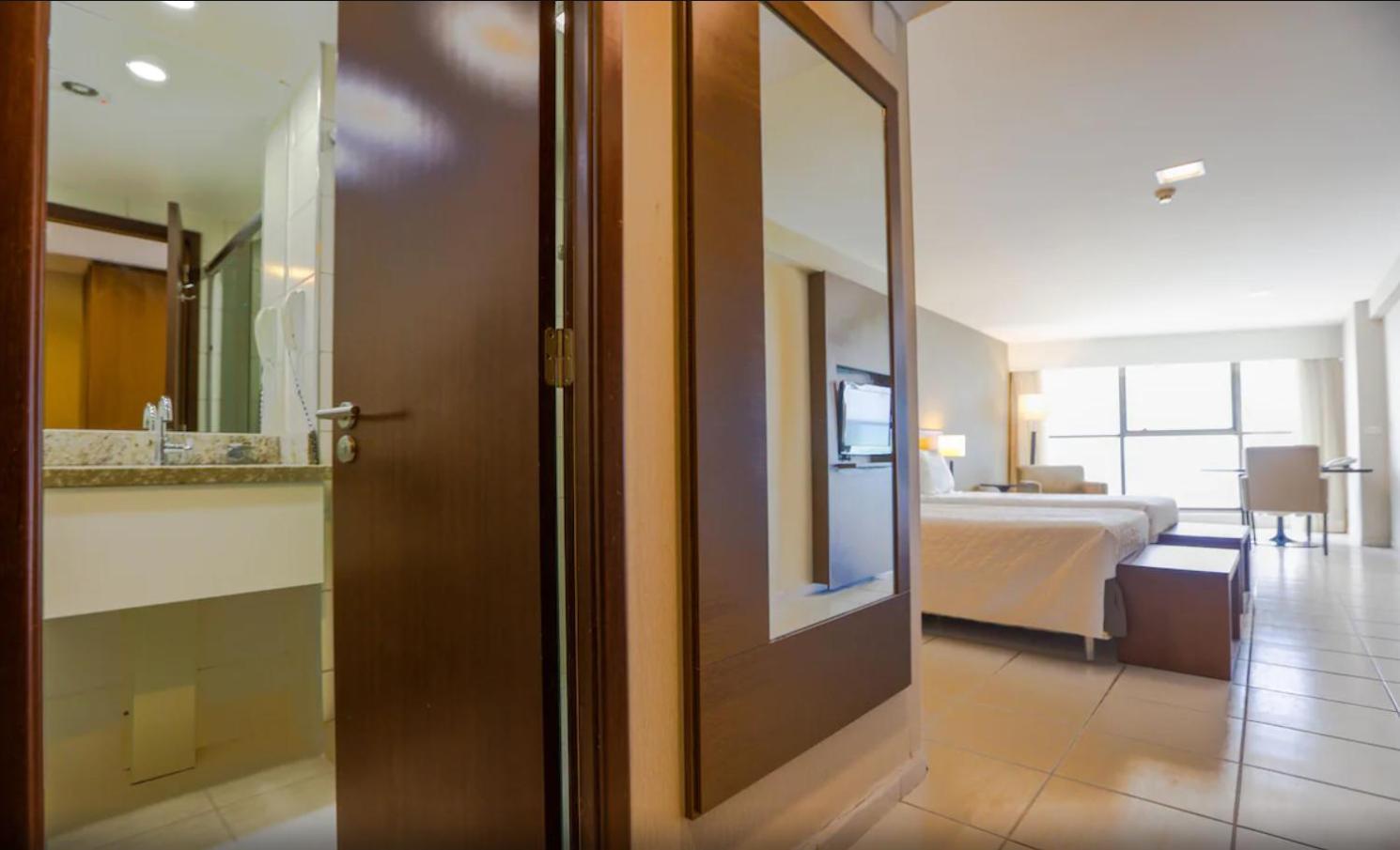 Beach Class - Hotel 5 Estrelas Na Avenida Boa Viagem Ресифи Экстерьер фото
